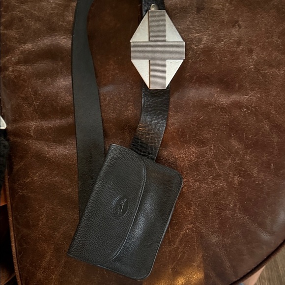 Longchamp black leather belt with belt bag and silver cross buckle main image 6